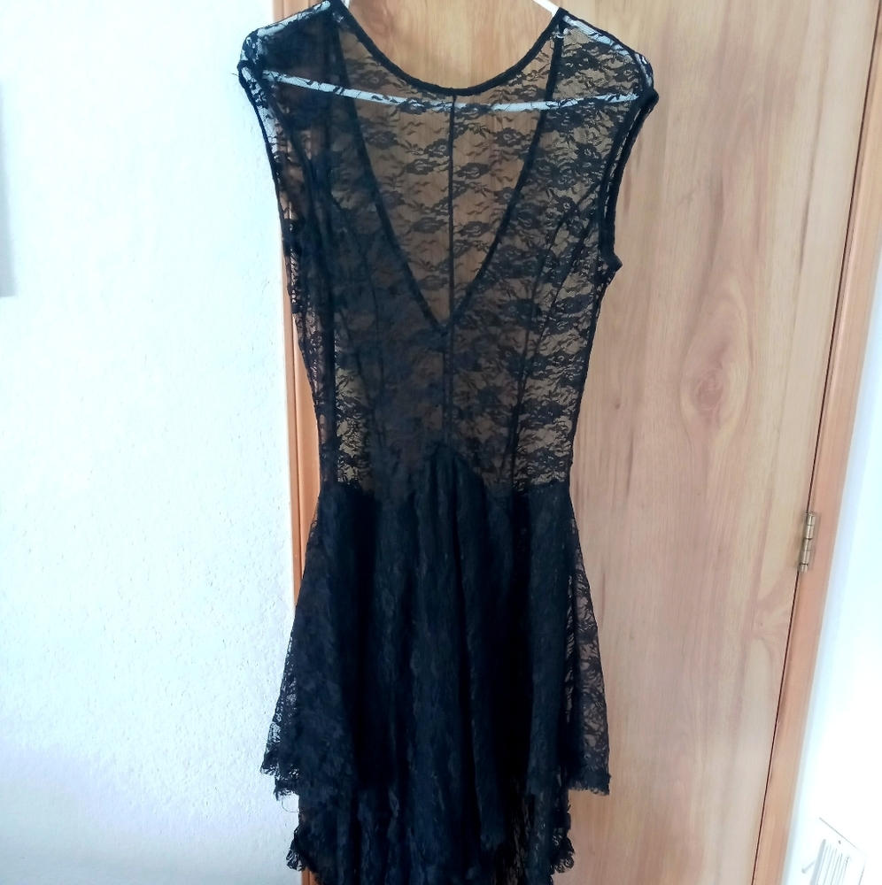 Queen's Love Black lace dress